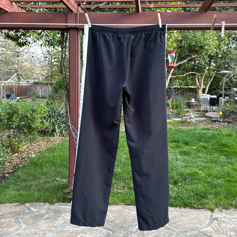 ✔️ NIKE; Black Work Out; Hang Out Pants w/White Side Stripes in Misses Size Lg!! - Picture 3 of 11